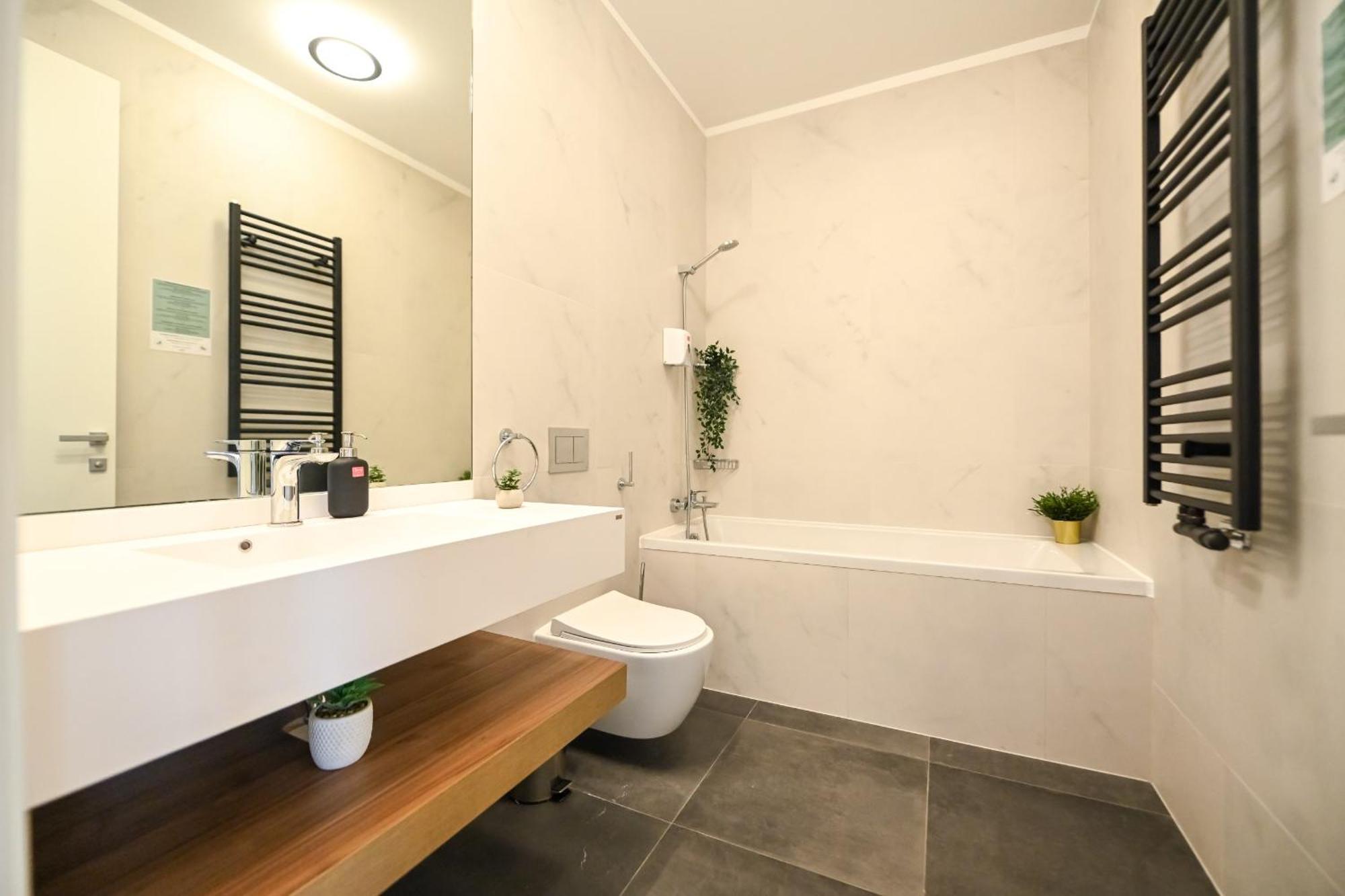 One Verdi Park Exclusive Apartments - Panoramic View & Private Parking Bucureşti Ngoại thất bức ảnh