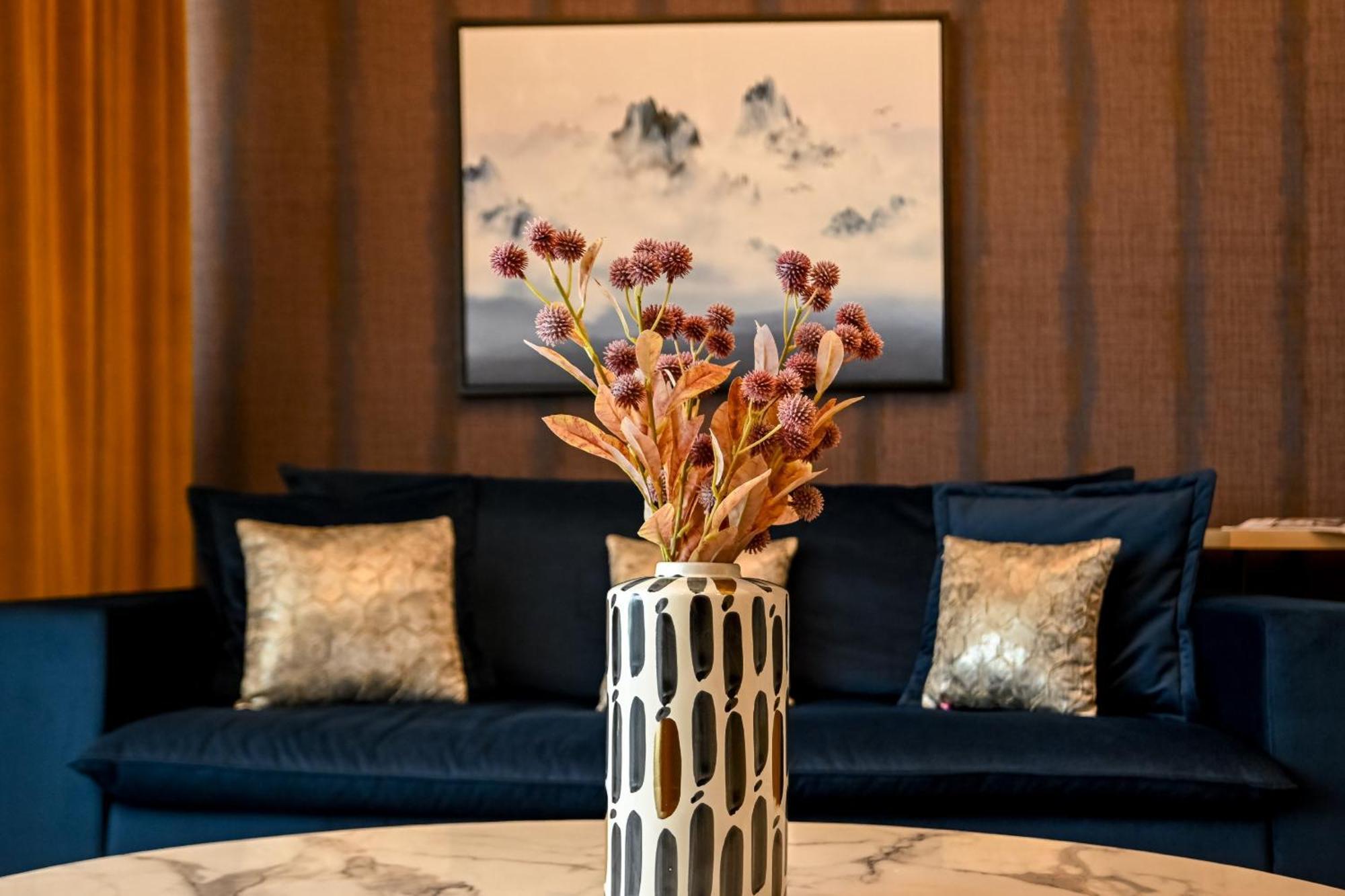 One Verdi Park Exclusive Apartments - Panoramic View & Private Parking Bucureşti Phòng bức ảnh