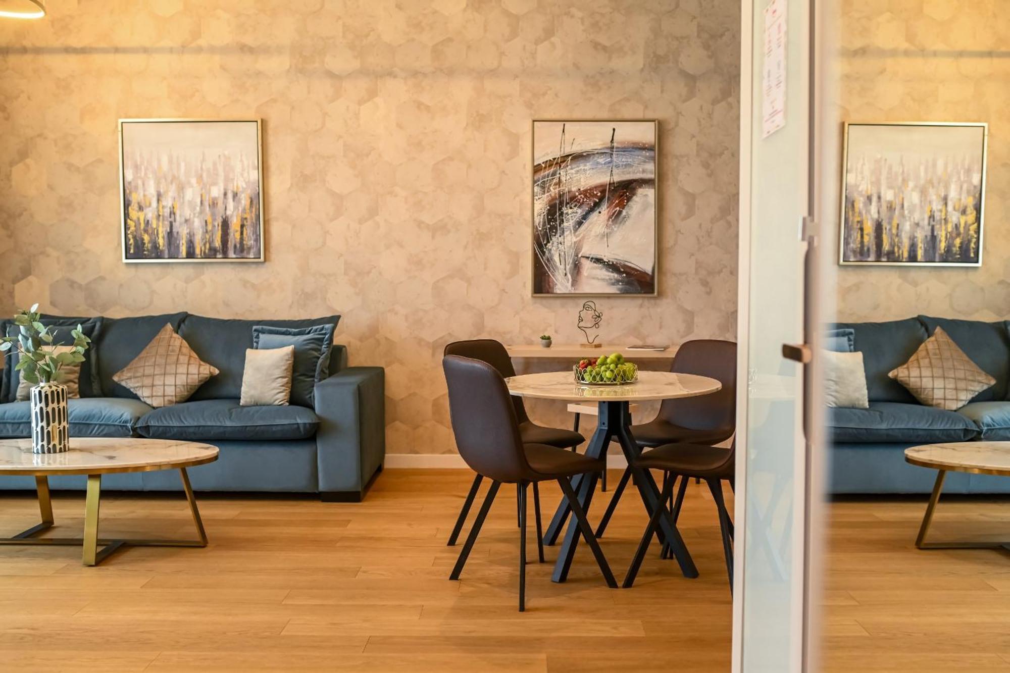 One Verdi Park Exclusive Apartments - Panoramic View & Private Parking Bucureşti Phòng bức ảnh