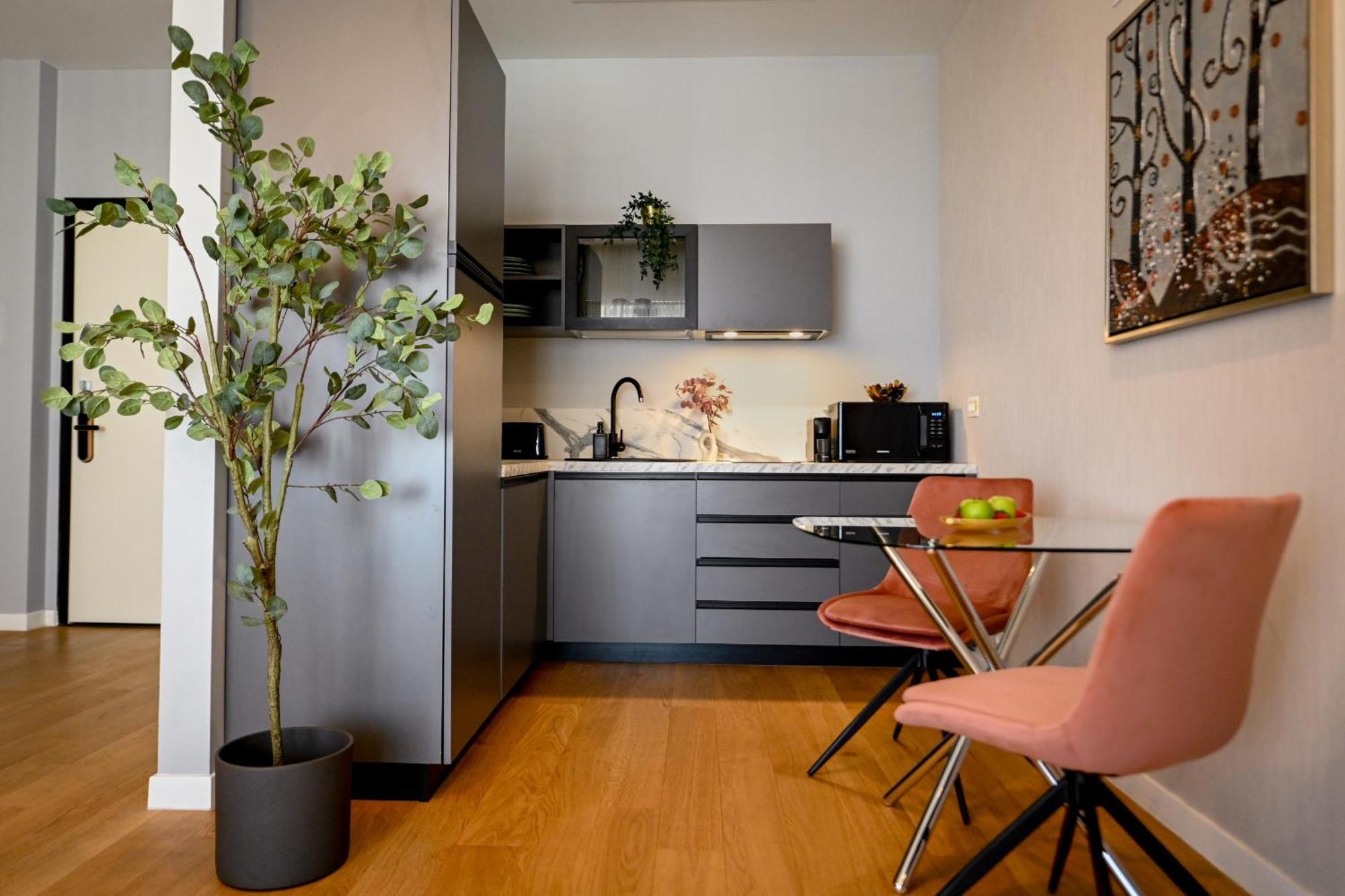 One Verdi Park Exclusive Apartments - Panoramic View & Private Parking Bucureşti Phòng bức ảnh