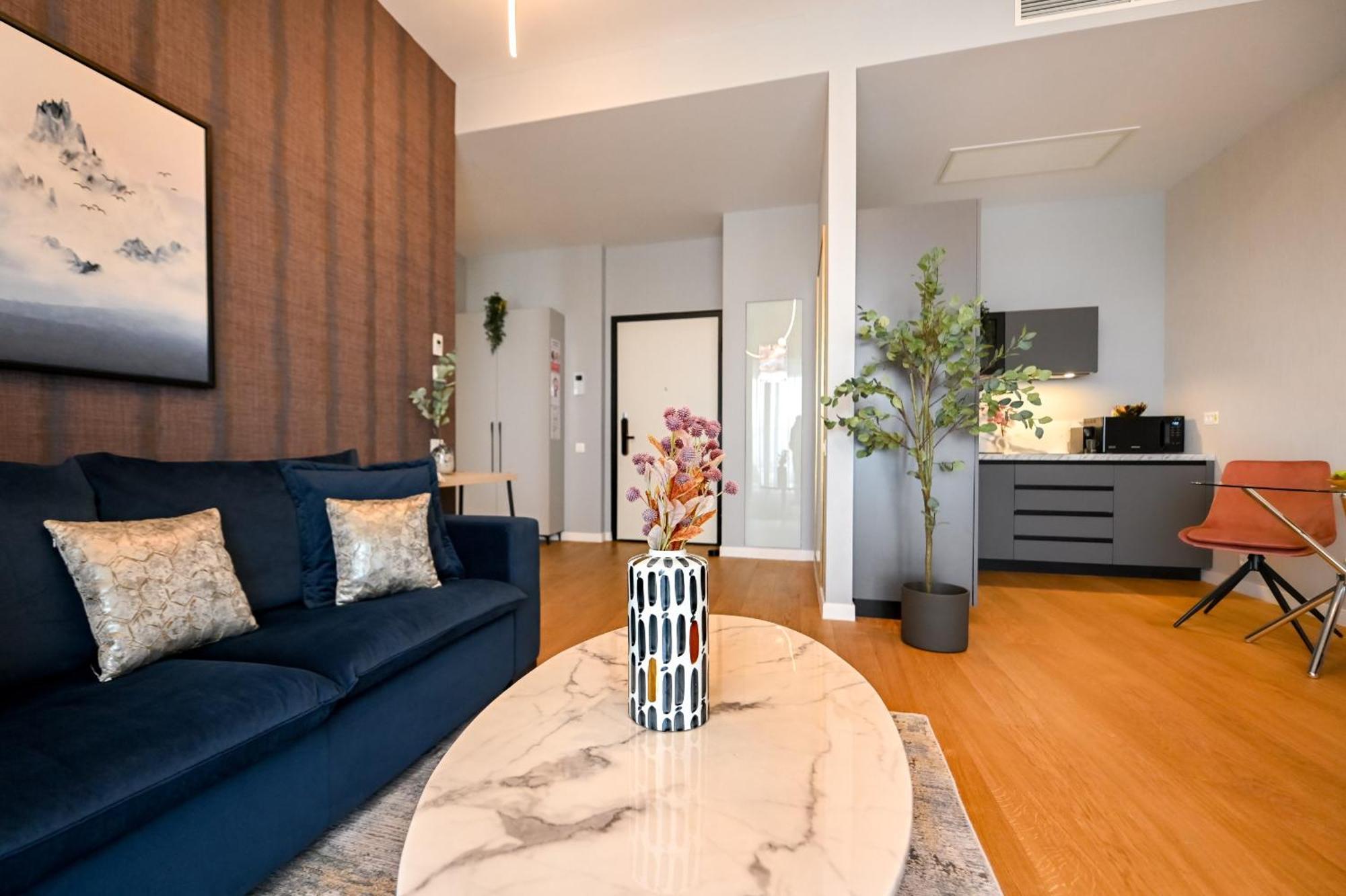 One Verdi Park Exclusive Apartments - Panoramic View & Private Parking Bucureşti Phòng bức ảnh